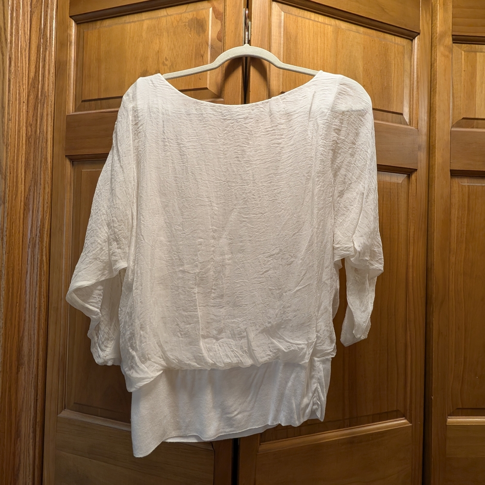 100% Silk Shirt. Made In Italy. Lightweight White Lace-Trim Tunic Top - Picture 6 of 8